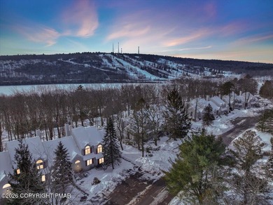Big Boulder Lake Townhome/Townhouse For Sale in Lake Harmony Pennsylvania