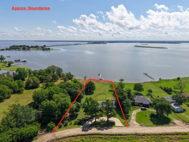 Lake Home For Sale in Seven Points, Texas