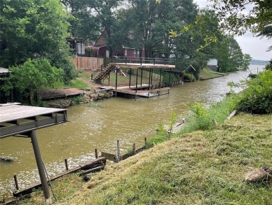 Lake Home For Sale in Gun Barrel City, Texas