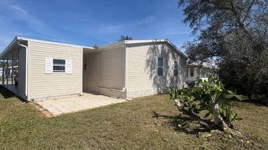 Welcome to this beautifully updated 2-bedroom, 2-bathroom home - photo 3