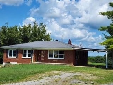 (private lake, pond, creek) Home For Sale in Moss Tennessee