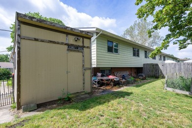 Conveniently located next to Willow Pond Golf Course with quick - photo 22