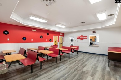 Rare opportunity to purchase a purpose-built educational and - photo 9