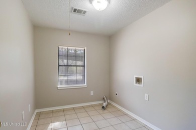 Welcome home to this beautifully updated 3-bedroom, 2-bath - photo 10