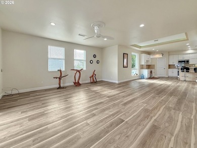 Bring offers! Welcome to this beautifully designed 3-bedroom - photo 3