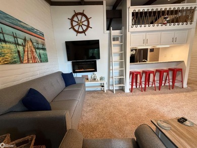 RESORT-STYLE LIVING AT THE HARBOURAGE! End unit available at The - photo 1