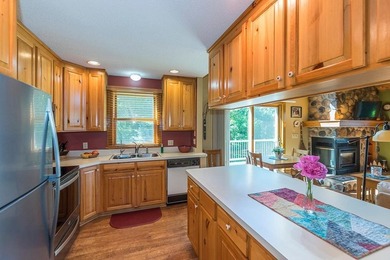 LOCATION-LOCATION-LOCATION! East Pointe Association -quiet end - photo 9