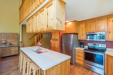 LOCATION-LOCATION-LOCATION! East Pointe Association -quiet end - photo 10