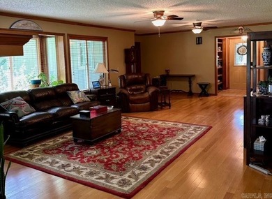 Lovely home on the Indian Hills Golf Course. 3 Bedroom 2 and 1/2 - photo 11
