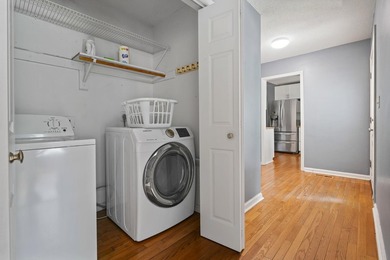 Beautiful 3 bedroom/2 bath home located in the quiet - photo 11