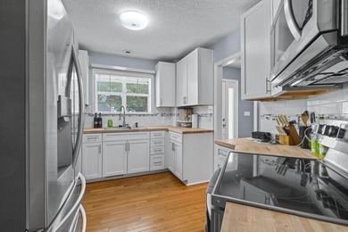 Beautiful 3 bedroom/2 bath home located in the quiet - photo 15