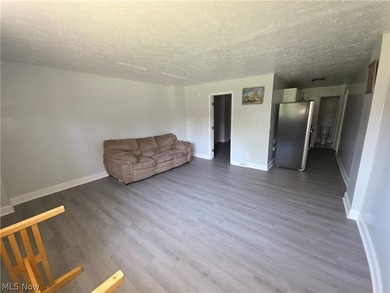 Prime opportunity to add this renovated 5-unit asset to your - photo 15