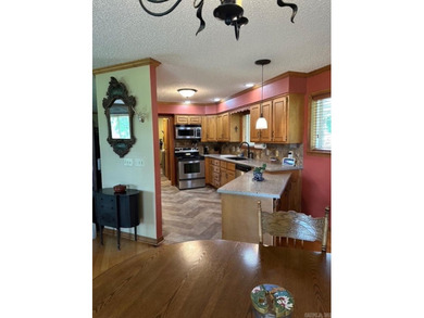 Lovely home on the Indian Hills Golf Course. 3 Bedroom 2 and 1/2 - photo 17