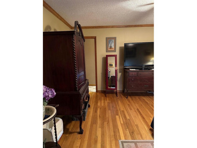 Lovely home on the Indian Hills Golf Course. 3 Bedroom 2 and 1/2 - photo 30