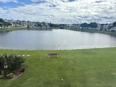 (private lake, pond, creek) Condo For Sale in Deerfield Beach Florida