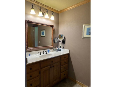 Lovely home on the Indian Hills Golf Course. 3 Bedroom 2 and 1/2 - photo 33