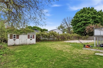Stunning and meticulously maintained raised ranch in Warwick - photo 38