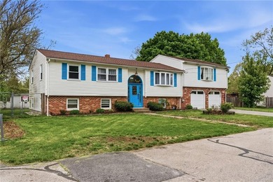 Stunning and meticulously maintained raised ranch in Warwick - photo 41