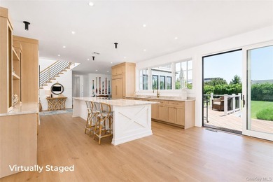 Set on 0.63 acres with waterside pool and 110Ft of bulkhead - photo 14