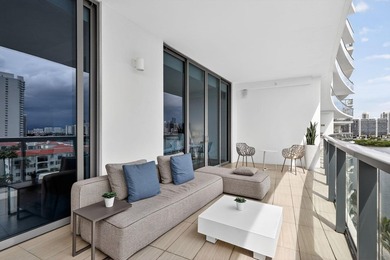Experience luxury living in the heart of Aventura! This - photo 16