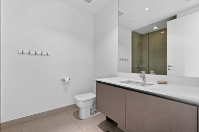 Experience luxury living in the heart of Aventura! This - photo 24