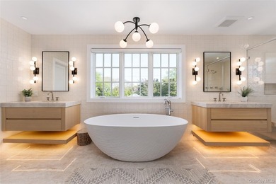Set on 0.63 acres with waterside pool and 110Ft of bulkhead - photo 32