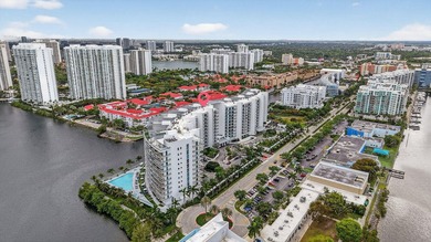 Experience luxury living in the heart of Aventura! This - photo 35
