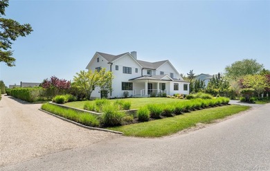 Set on 0.63 acres with waterside pool and 110Ft of bulkhead - photo 45