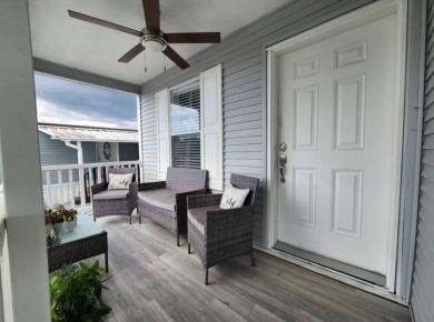 (private lake, pond, creek) Home For Sale in Tampa Florida