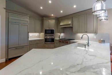 Stunning patio home that has been totally renovated with - photo 8
