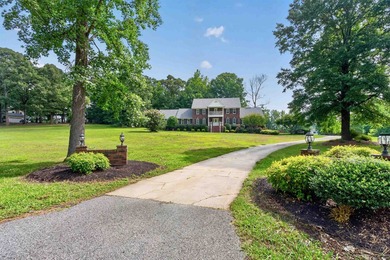 Welcome home! This beautiful maintained, two-story brick estate - photo 2