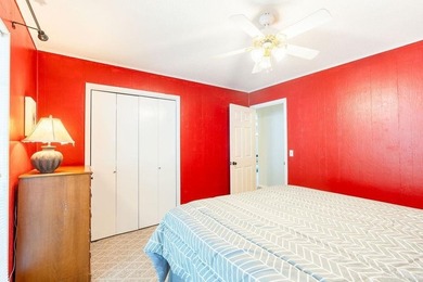 Lake life at its finest-fully furnished and move-in ready - photo 16