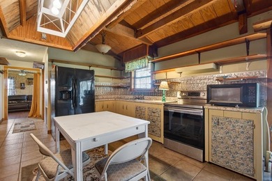 Nestled in the rolling hills of Tennessee, this historic cabin - photo 17