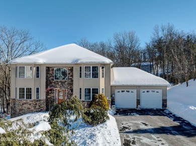 Mill Pond Home For Sale in Bushkill Pennsylvania