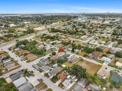 Single family home with 4 beds & 2 baths.. Recently underwent a - photo 35