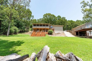 Lake life at its finest-fully furnished and move-in ready - photo 45
