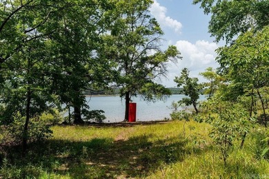 Lake life at its finest-fully furnished and move-in ready - photo 46