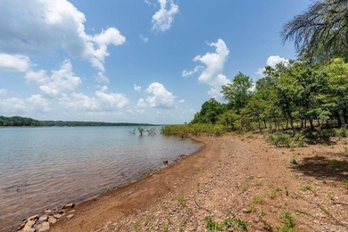 Lake life at its finest-fully furnished and move-in ready - photo 50