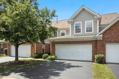 Lake Townhome/Townhouse Sale Pending in Arlington Heights, Illinois