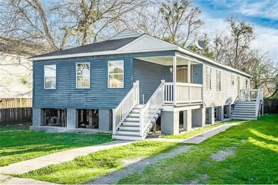 Lake Pontchartrain Townhome/Townhouse For Sale in New Orleans Louisiana