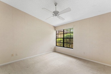 DISCOVER THE INCREDIBLE POTENTIAL OF THIS SPACIOUS VILLA IN A - photo 16