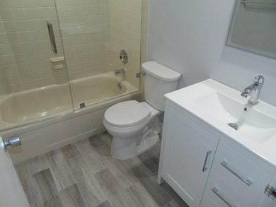BEAUTIFUL ! MOVE RIGHT IN. GREAT UPDATED FIRST FLOOR CONDO IN - photo 19