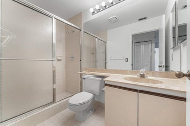 DISCOVER THE INCREDIBLE POTENTIAL OF THIS SPACIOUS VILLA IN A - photo 21