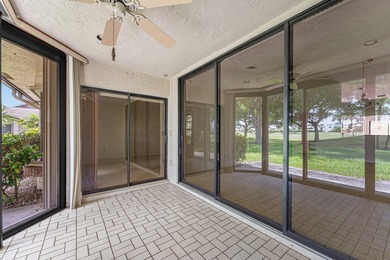 DISCOVER THE INCREDIBLE POTENTIAL OF THIS SPACIOUS VILLA IN A - photo 32