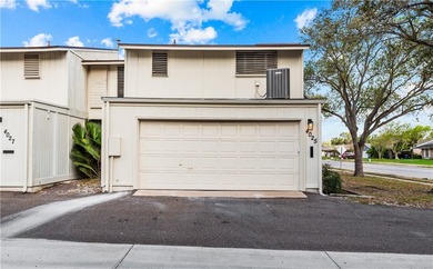 Welcome to this beautifully remodeled corner-unit townhouse - photo 33