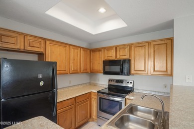 Updated lower-level condo located in the desirable Lakeshore - photo 8