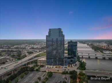 Grand River - Kent County Condo For Sale in Grand Rapids Michigan