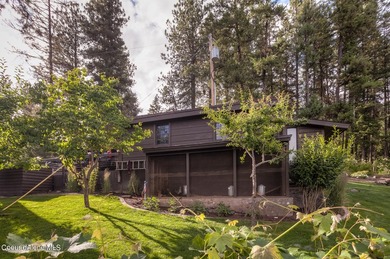 MICA BAY WATERFRONT RETREAT! Enjoy 183' of pristine deep water - photo 12