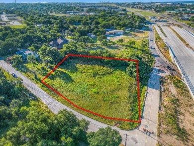 This prime piece of real estate in Lake Worth offers a fantastic - photo 2