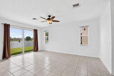 Nicely updated two-story home with beautiful waterfront views! - photo 24